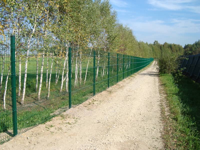 Сетчатый забор DoorHan в Пензе с установкой